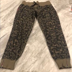 Rare Lululemon Camo Joggers HOT PINK Zip sides